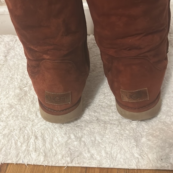 UGG Italian Abree boots size 9 burgundy - Picture 3 of 8